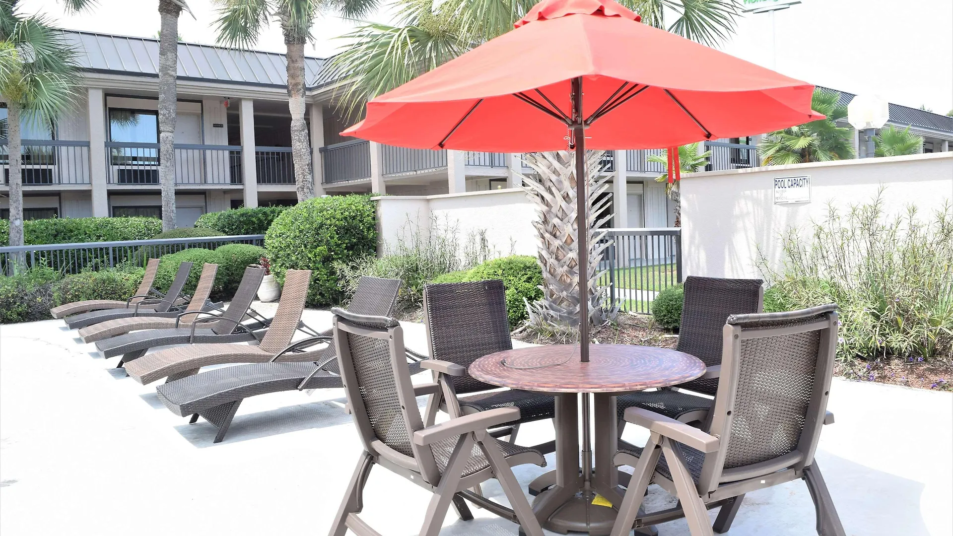 Ramada By Wyndham Savannah Gateway Georgetown Motel