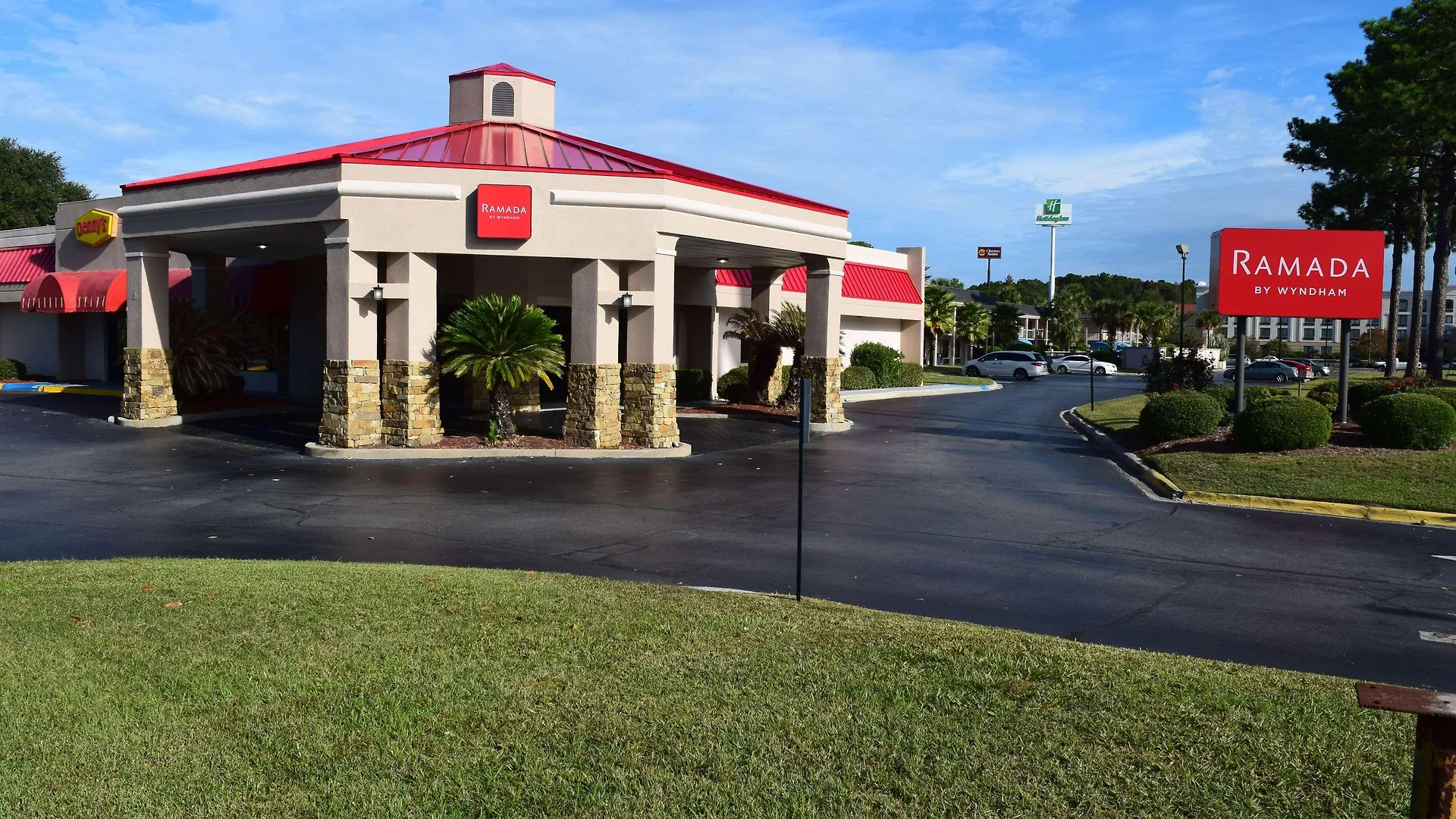 Ramada By Wyndham Savannah Gateway Georgetown