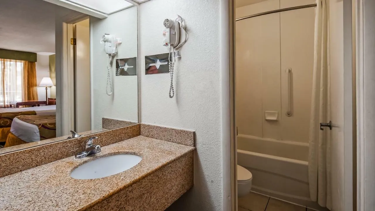 Ramada By Wyndham Savannah Gateway Georgetown 3*,